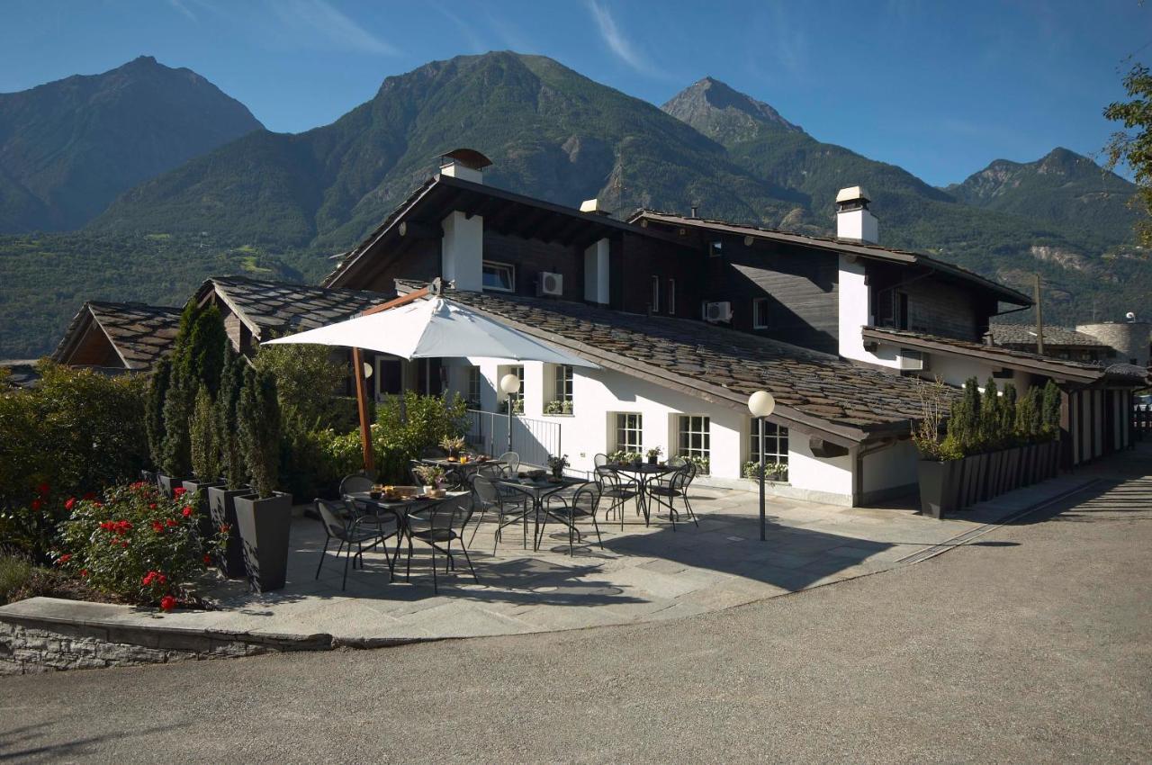Hotel Village Pollein Kültér fotó