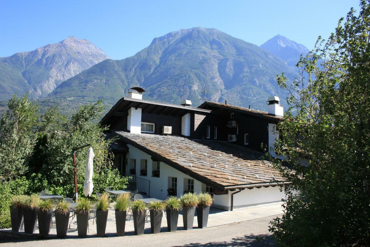 Hotel Village Pollein Kültér fotó